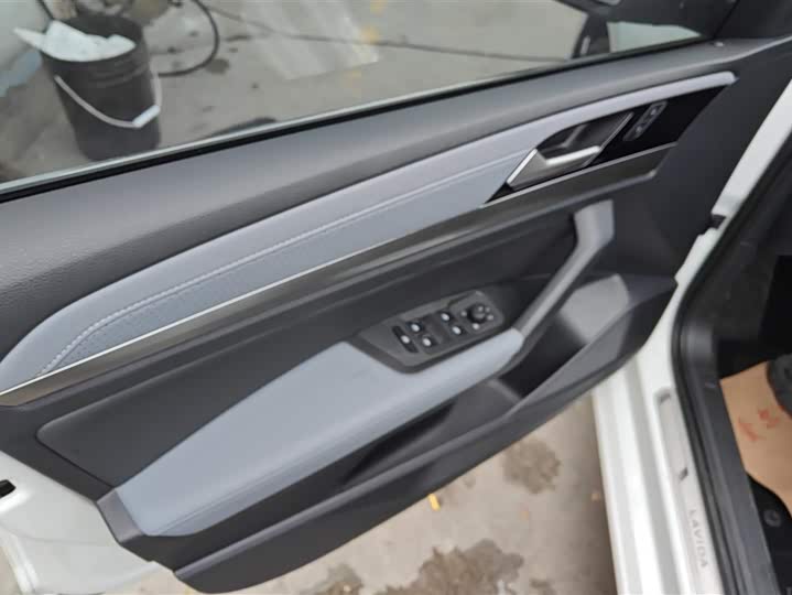 Фото 7 - Volkswagen Lavida