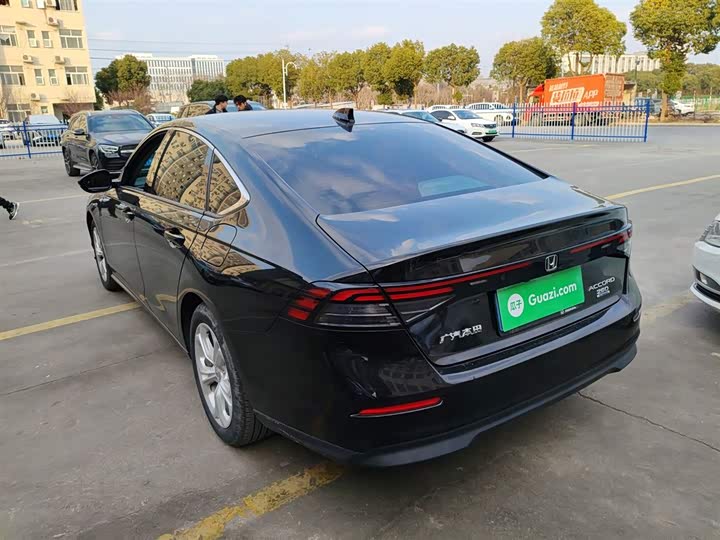 Фото 5 - Honda Accord