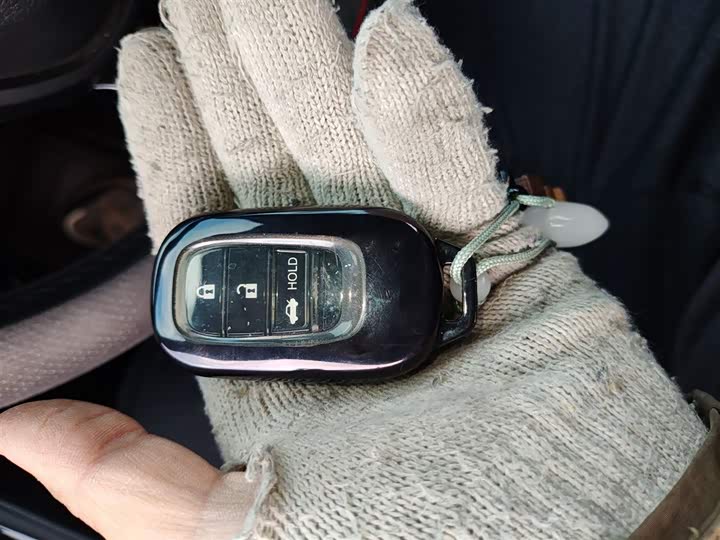 Фото 9 - Honda Accord