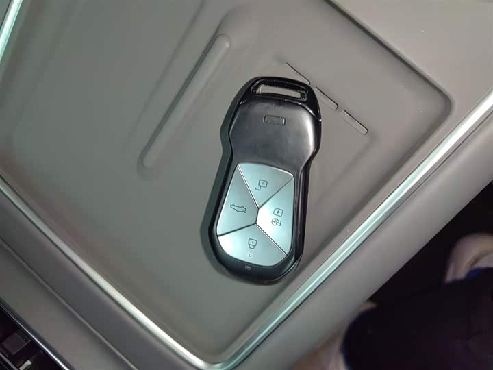 Фото 9 - XPeng G6