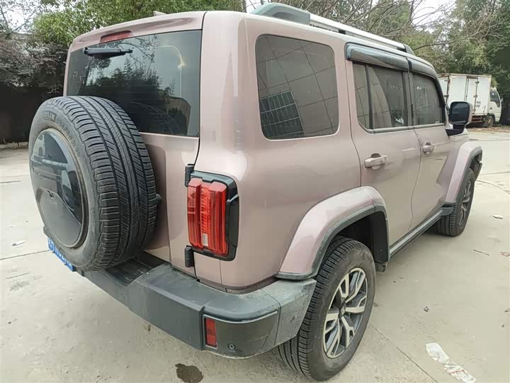 Фото 7 - Tank 300