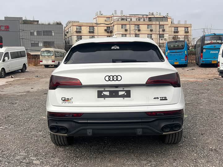 Фото 4 - Audi Q5L Sportback