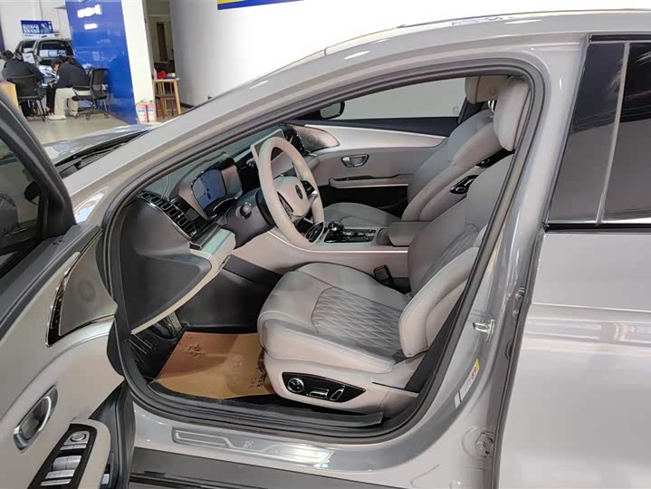 Фото 9 - BYD Han