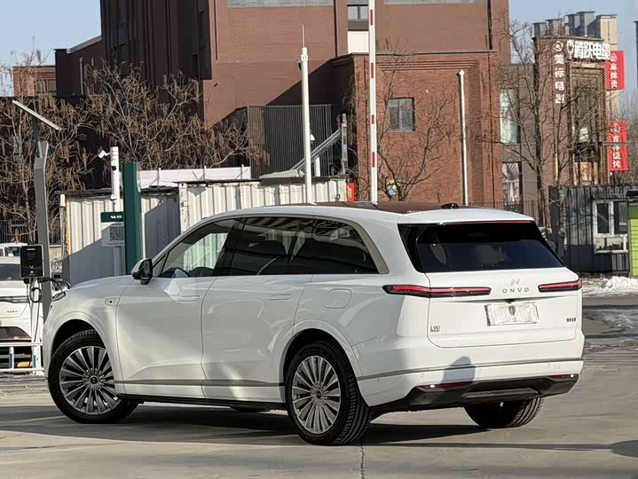 Фото 7 - Nio Onvo L90