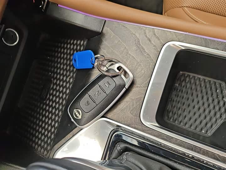 Фото 9 - Nissan Teana