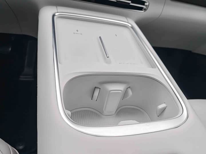 Фото 8 - XPeng G6