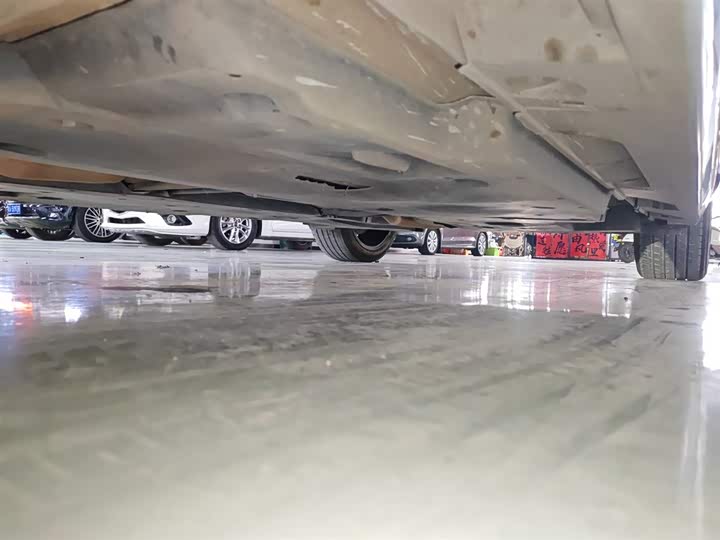 Фото 8 - Toyota Camry