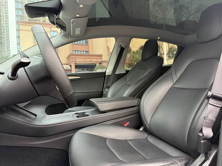 Фото 9 - Tesla Model Y