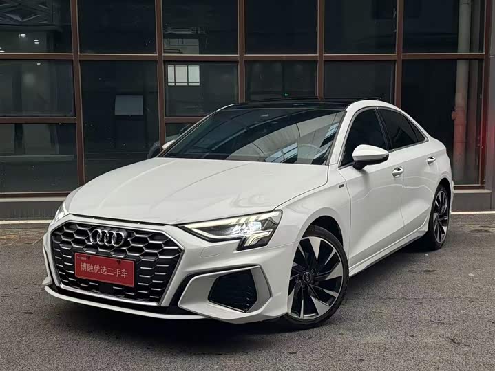 Фото 1 - Audi A3