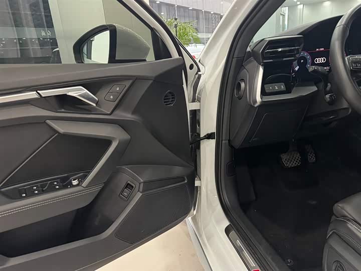 Фото 8 - Audi A3