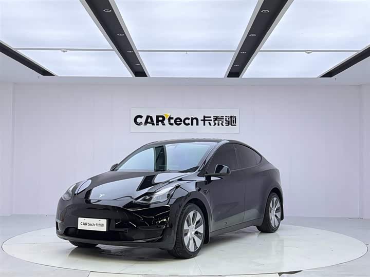 Фото 1 - Tesla Model Y