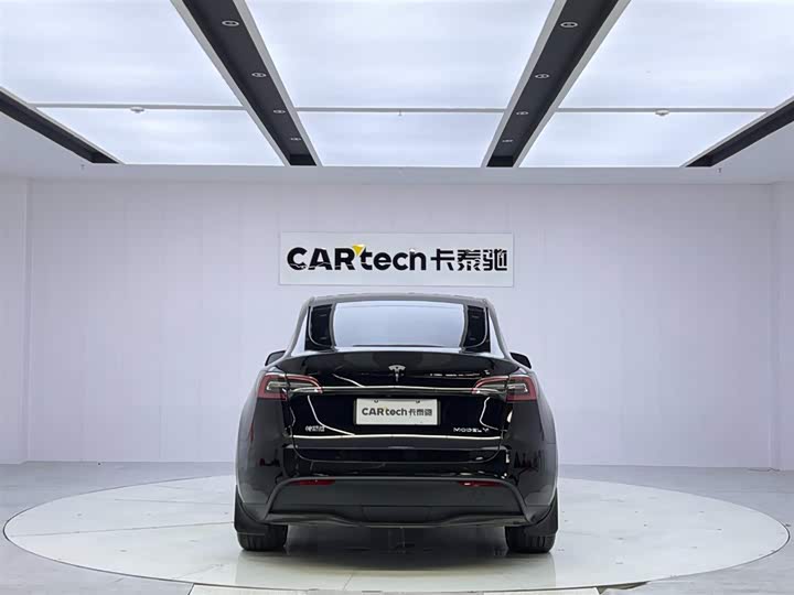 Фото 4 - Tesla Model Y