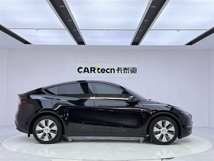 Фото 6 - Tesla Model Y