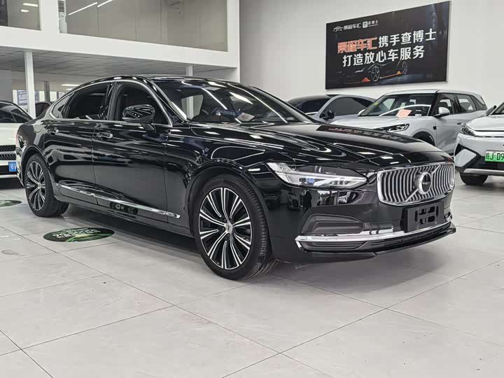 Фото 2 - Volvo S90