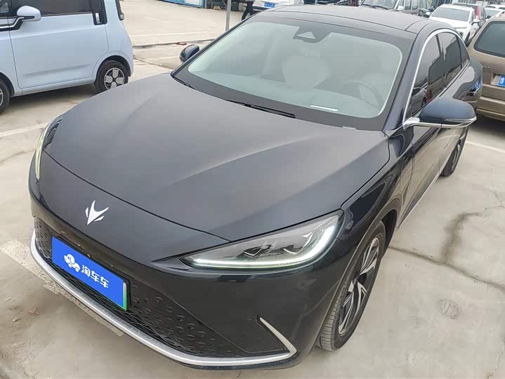 Фото 1 - BAIC Arcfox Alpha S