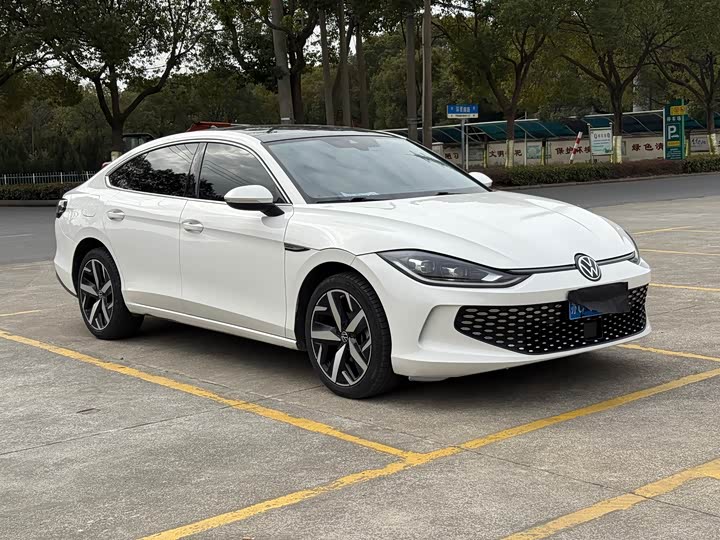 Фото 3 - Volkswagen Lamando L