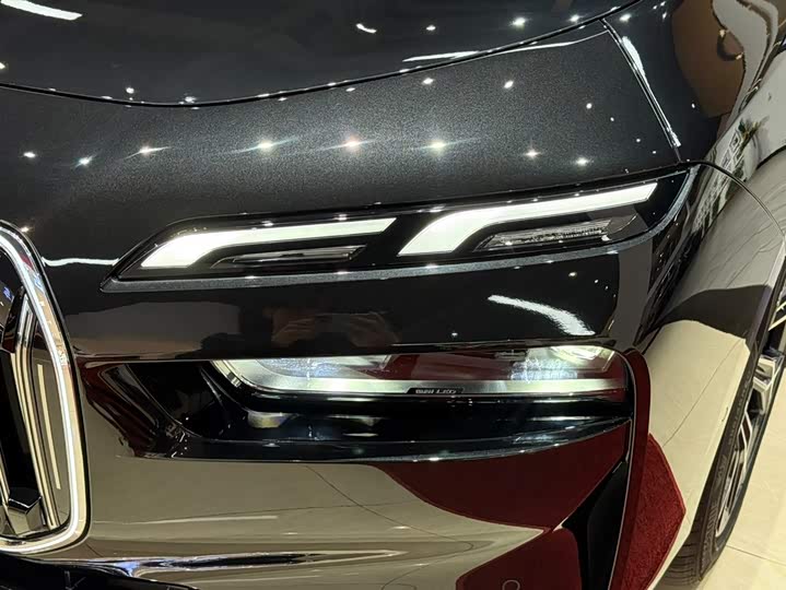 Фото 5 - BMW 7 Series