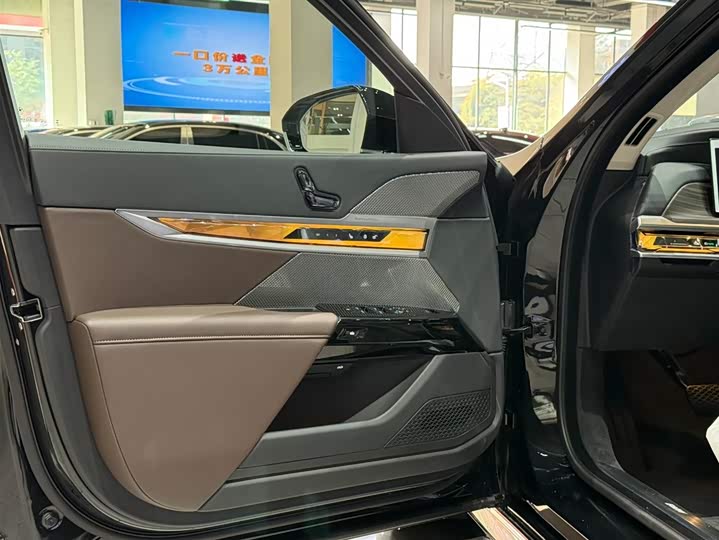 Фото 7 - BMW 7 Series