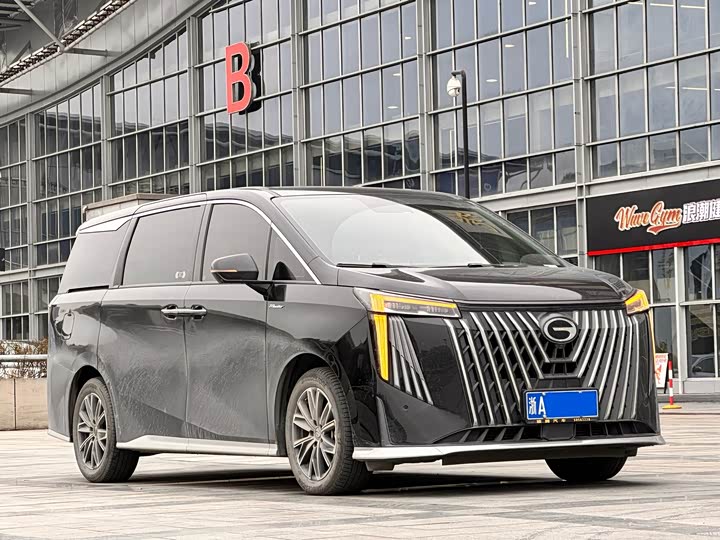 Фото 3 - GAC Trumpchi M8