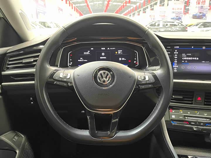 Фото 4 - Volkswagen Sagitar L
