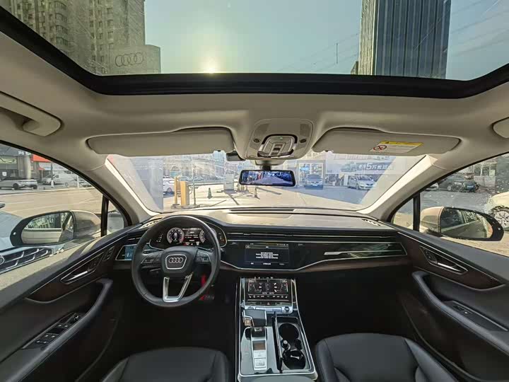 Фото 5 - Audi Q7