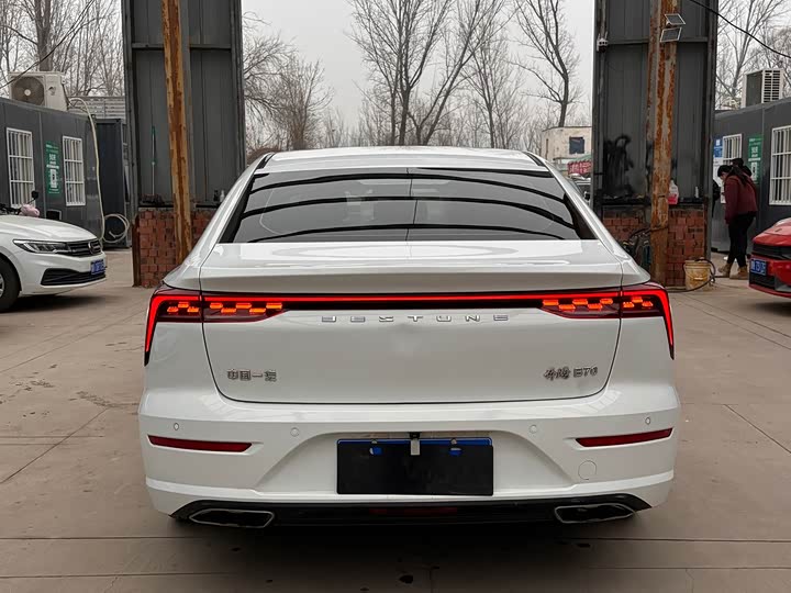 Фото 5 - Bestune B70