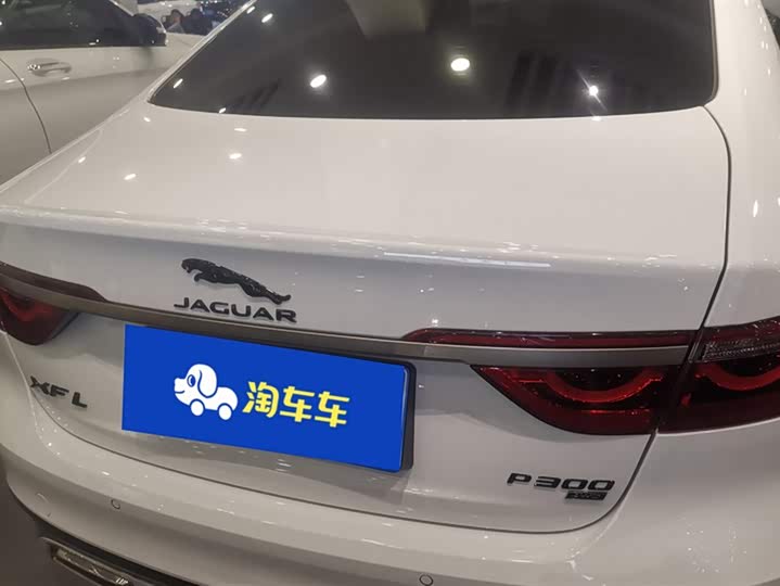 Фото 4 - Jaguar XF L