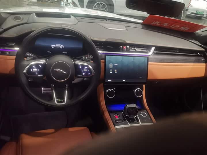 Фото 9 - Jaguar XF L