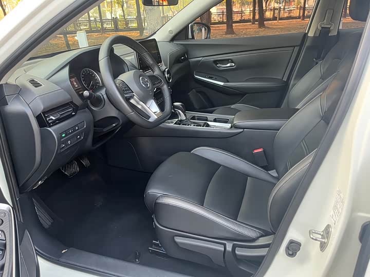 Фото 4 - Nissan Sylphy