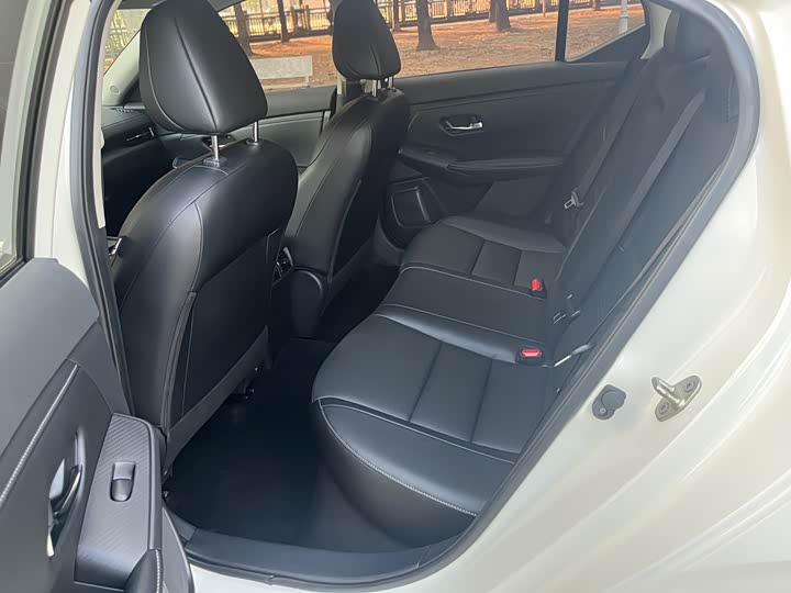 Фото 6 - Nissan Sylphy