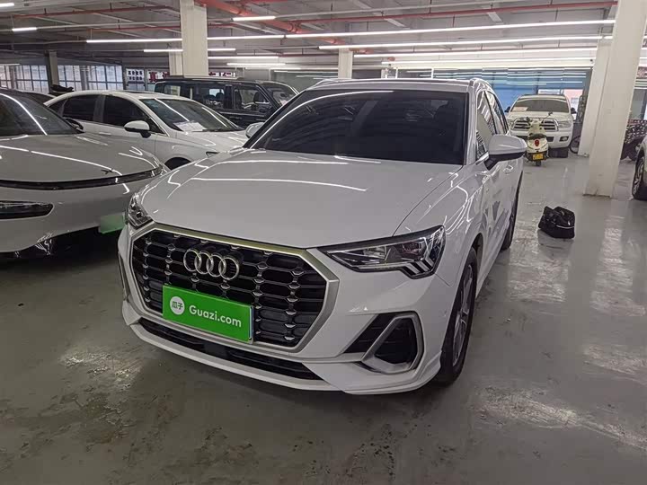 Фото 1 - Audi Q3