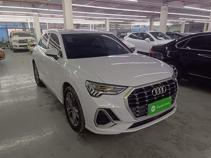 Фото 4 - Audi Q3