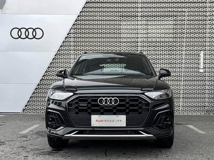 Фото 2 - Audi Q5L