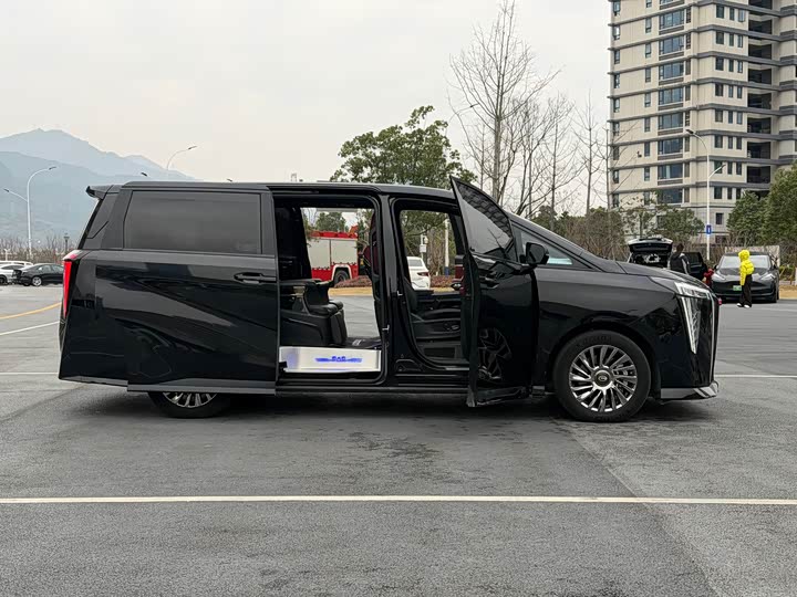 Фото 9 - GAC Trumpchi M8