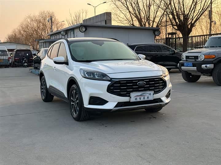 Фото 3 - Ford Escape