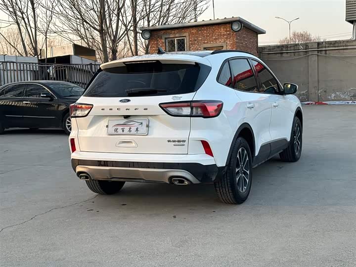 Фото 6 - Ford Escape