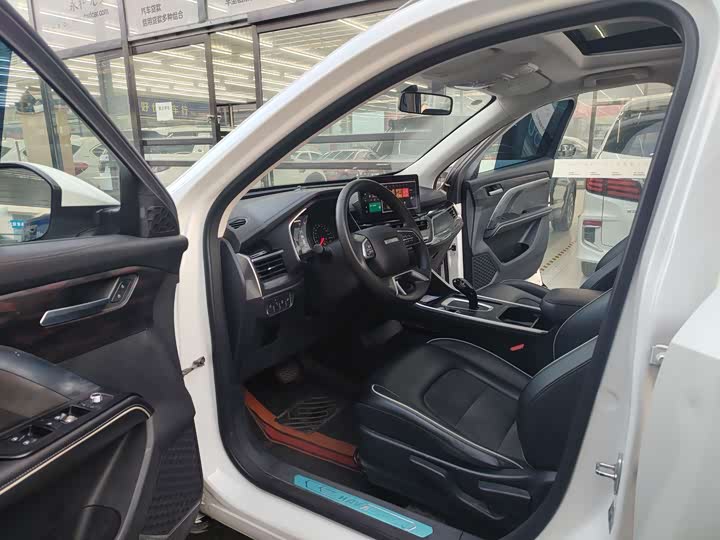 Фото 8 - Haval H6