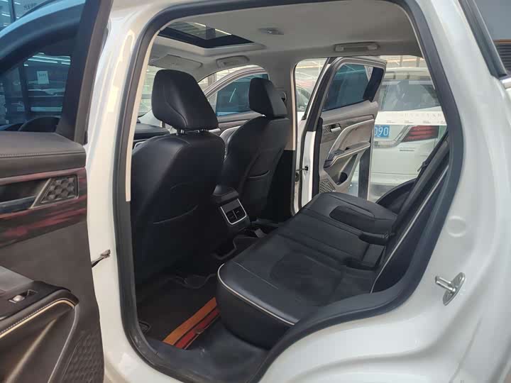 Фото 9 - Haval H6