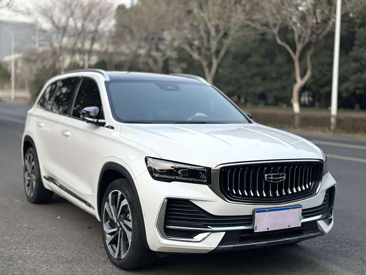 Фото 3 - Geely Monjaro