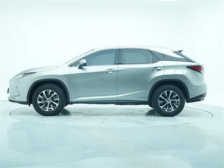 Фото 5 - Lexus RX