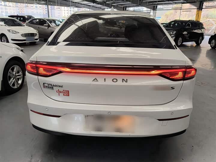 Фото 6 - GAC Aion S