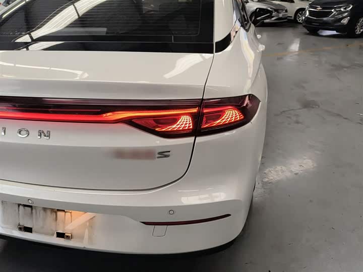 Фото 8 - GAC Aion S