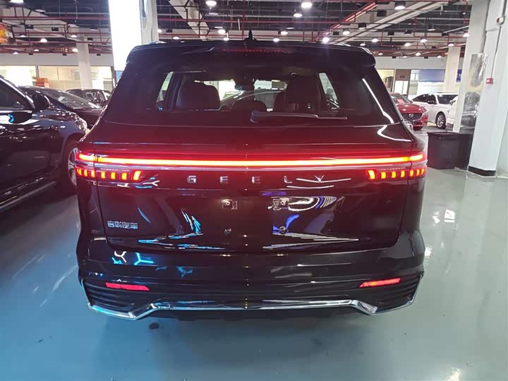 Фото 6 - Geely Monjaro