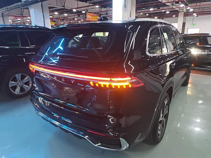 Фото 7 - Geely Monjaro