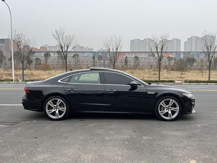 Фото 8 - Audi A7L