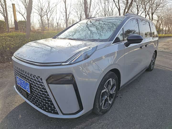 Фото 1 - Maxus G70