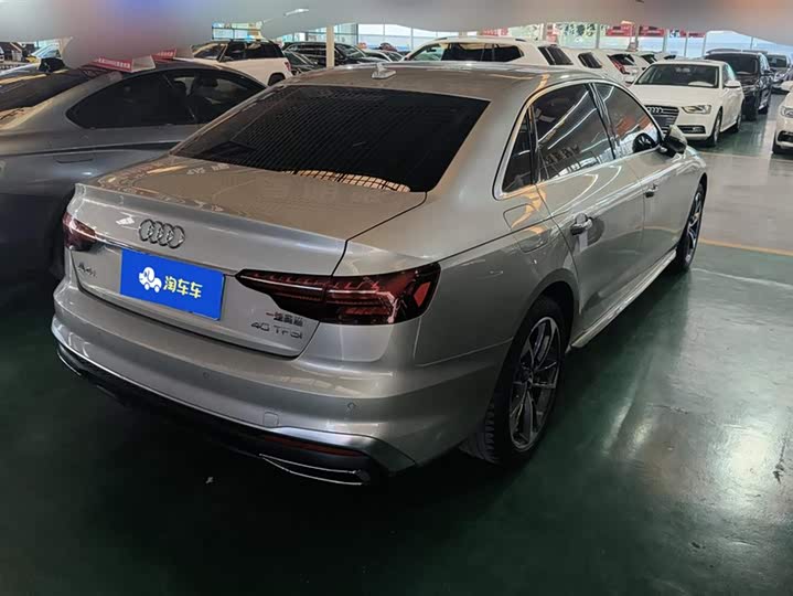 Фото 3 - Audi A4L