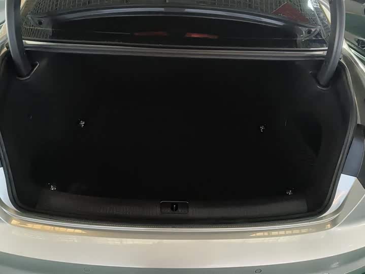 Фото 4 - Audi A4L