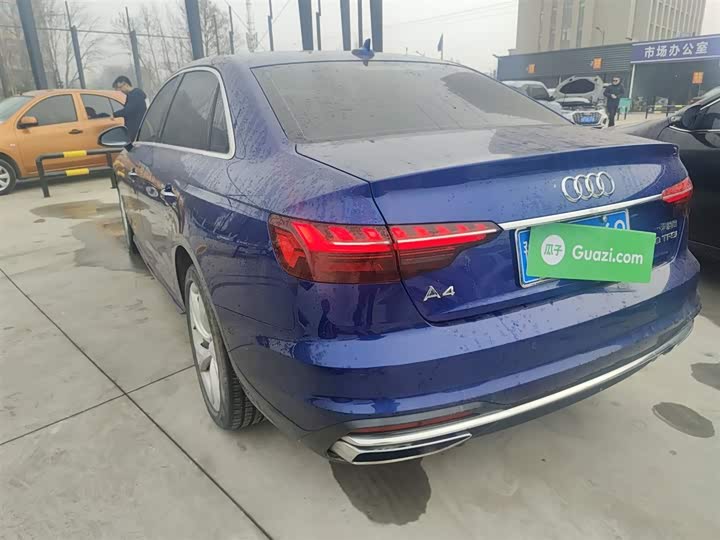 Фото 5 - Audi A4L