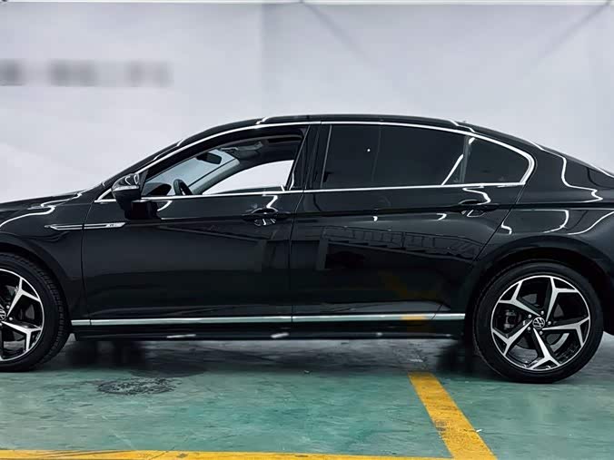 Фото 7 - Volkswagen Magotan